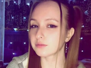 camwhore spreading pussy CortneyMoran