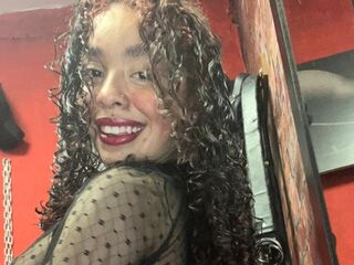 camgirl fingering pussy DahianitaRusso