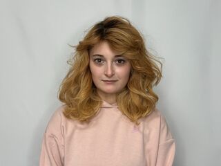 cam slut chat DarlineByfield