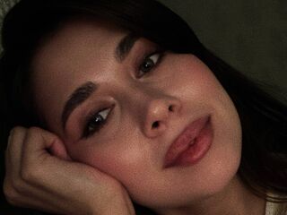 camwhore shaving pussy DetraAffleck