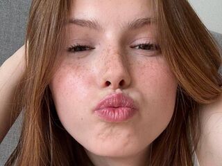 topless webcamgirl DianaMuse