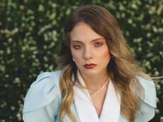 topless cam girl DrusillaPettet