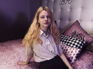 webcamgirl chatroom EleanorCain