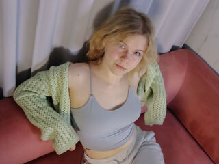 camgirl masturbating with sextoy ElizabethVayne