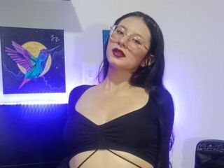 webcamgirl EmberCullen