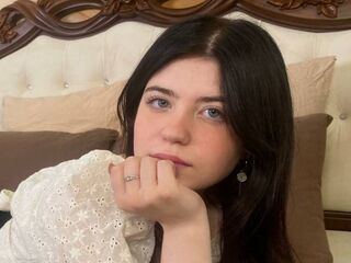 hot cam play EmmyRouz