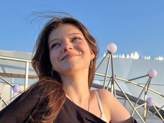 cam girl playing with vibrator EthelShakoor