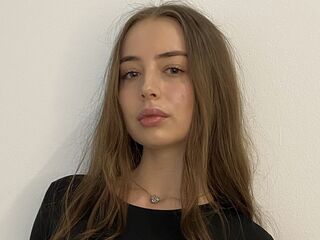 girl chat room EttaRaybourn