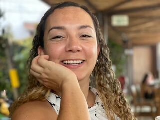 camgirl playing with sextoy EvaDarren