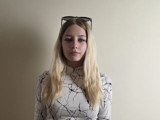 naked cam girl masturbating with vibrator EvelynReynaga