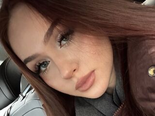 naked webcam girl fingering GearldineClamp