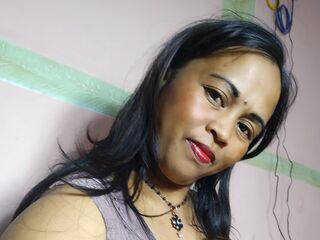 strip tease show HaingoTsinjo
