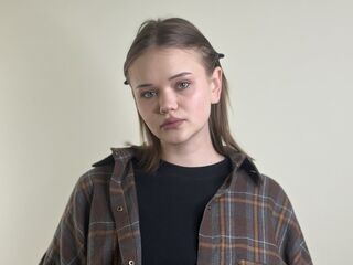 nude cam photo HeikeGraciano