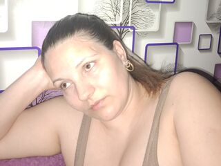 camslut masturbating HelaHapy