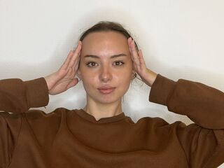 cam girl fingering pussy HertaLaraby
