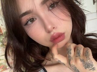 cam girl playing with dildo IngerHeffernan