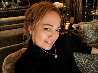 camgirl showing tits IrishFaster