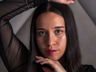 camgirl playing with sextoy IrysMontiel