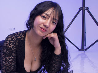 chat room live web cam IsabellaBot