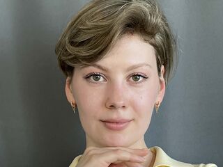 naked camgirl photo JanHilbert