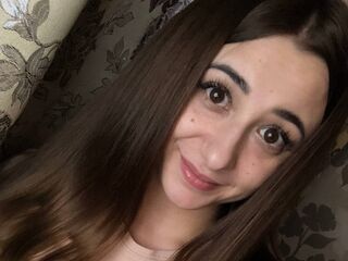 naked cam girl masturbating with dildo JanetJess