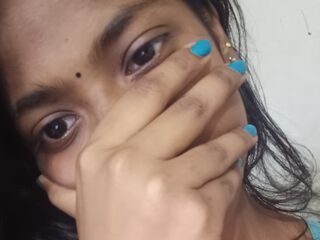 nude webcam girl photo KajalRajput