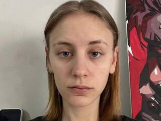 beautiful cam girl KarisaKalscheuer