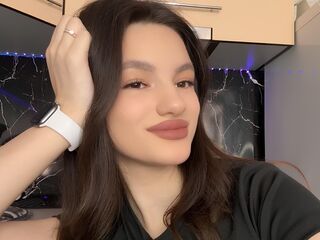 topless cam girl KendraMatrone