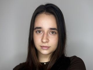 cam girl showing pussy KristanKhiev