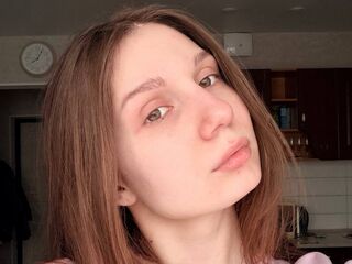 fingering webcamgirl LaraVenn