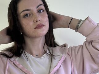 naked webcam girl LatishaKilmartin