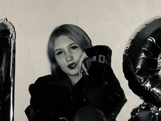 cam girl showing pussy LatishaWolfenden