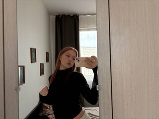 livesex cam girl LennieLukasik