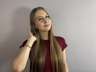 live webcam girl LeolaHunkins