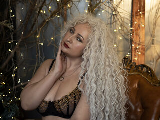 cam girl fingering pussy LilitLang