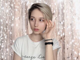 naked cam girl masturbating LinetteHackworth