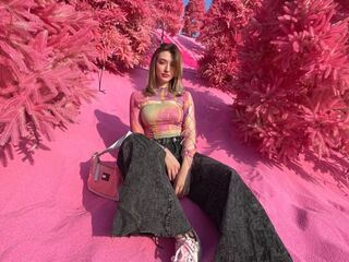 fingering cam girl LouveniaPranger