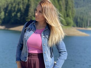 free camsex LovelyMaia