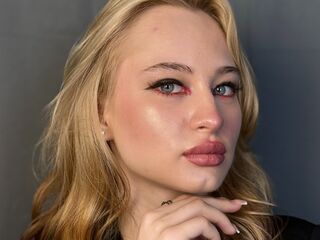 camgirl fingering pussy LucileNeuburger