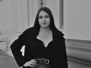 fingering girl chatroom LucilleWhite