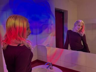 live strip tease show LucilleWiste