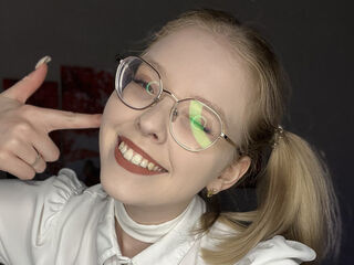 free adultcam LynnaCarrington