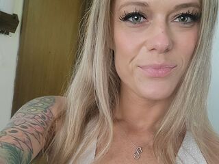 kinky webcam model MaddiMarie