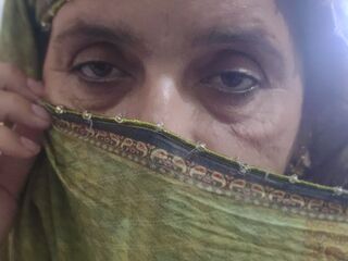 porn webcam photo MahiKimi