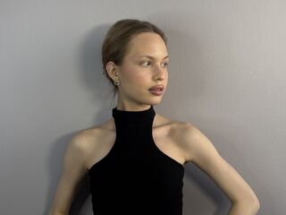 hot cam girl masturbating with vibrator MalliaLucioni
