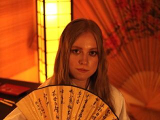 sexy camgirl chat MandiKressierer