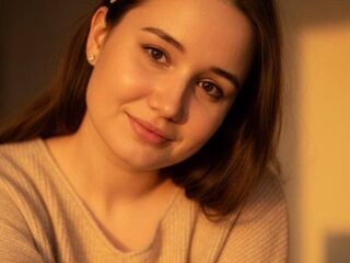 naughty camgirl MaribethDosh