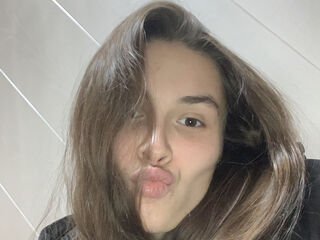 camgirl shaving pussy MarissaFitzen