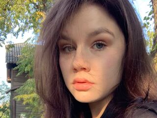 live chat MaydaGilbertson