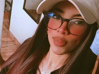 nude webcamgirl picture MeliRivers